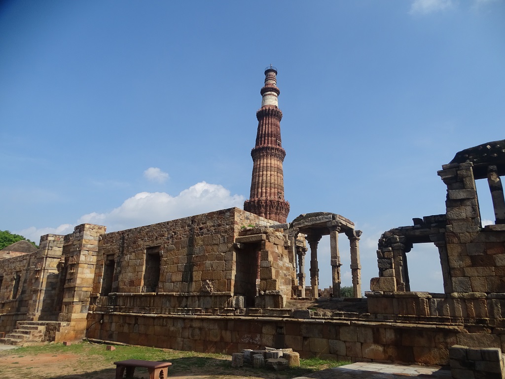 Qutb Minar (Delhi, India) - Photo 6