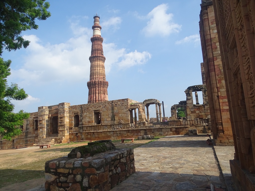 Qutb Minar (Delhi, India) - Photo 9