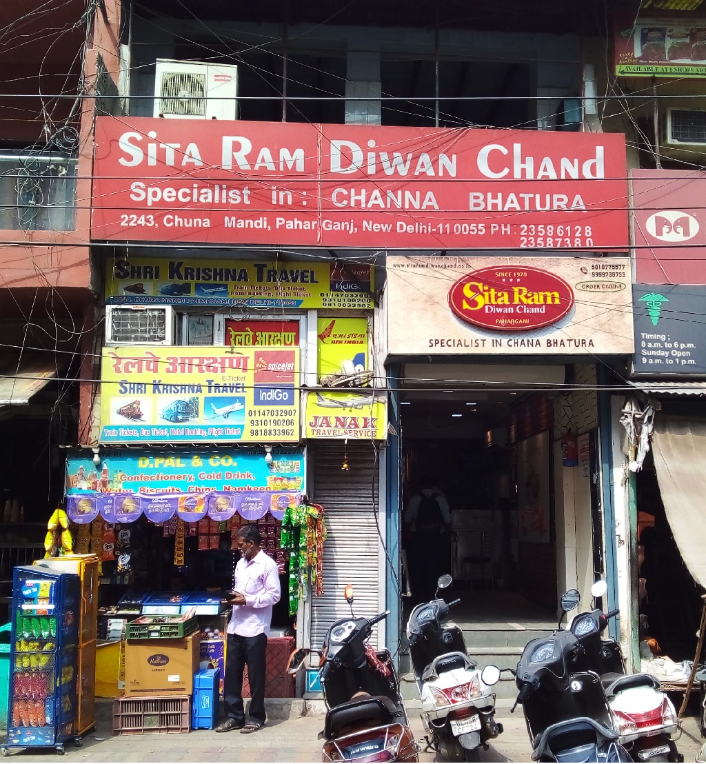 Sita Ram Diwan Chand, Chuna Mandi, Paharganj, New Delhi - 110055 India